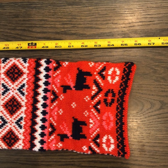 Old Navy Women’s Winter Scarf - Picture 5 of 6